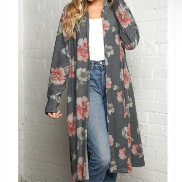 Plus Size Cardigan Plus Size Cardigan - Picture 2 of 9